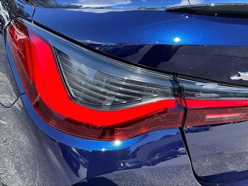 Used 2023 BMW M4 xDrive Competition w/ M Carbon Exterior Package AWD/4WD image 29