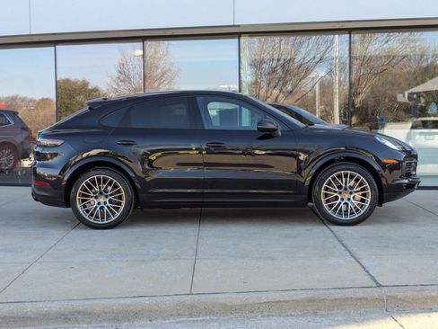 Certified 2023 Porsche Cayenne Coupe image 8
