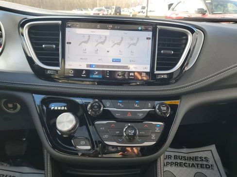 New 2026 Chrysler Pacifica Limited w/ S Appearance Package image 21