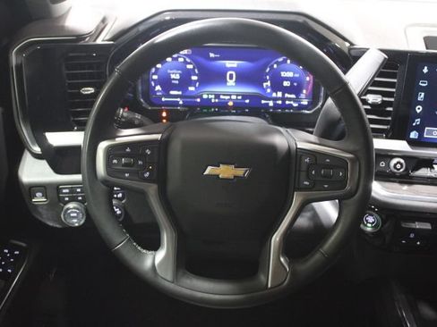 Used 2024 Chevrolet Silverado 2500 LTZ w/ LTZ Convenience Package AWD/4WD image 36