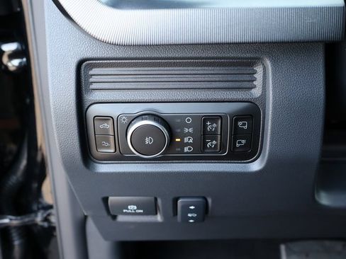 New 2026 Ford F250 Platinum w/ Tremor Off-Road Package image 38