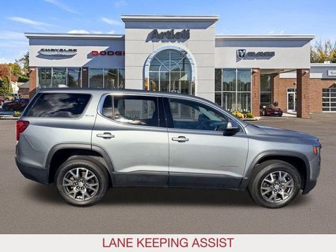 Used 2023 GMC Acadia SLE image 7