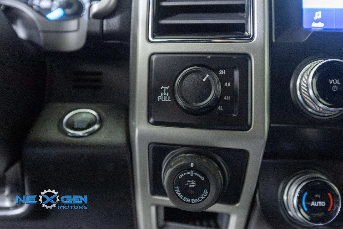 Used 2020 Ford F150 Lariat w/ Equipment Group 502A Luxury AWD/4WD image 20