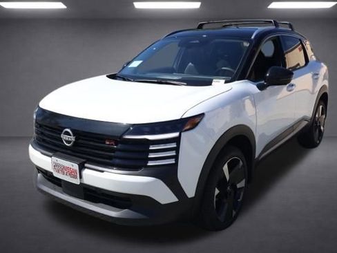 New 2026 Nissan Kicks SR image 8