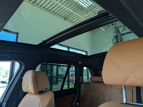 New 2026 BMW X5 xDrive50e w/ Executive Package AWD/4WD image 12