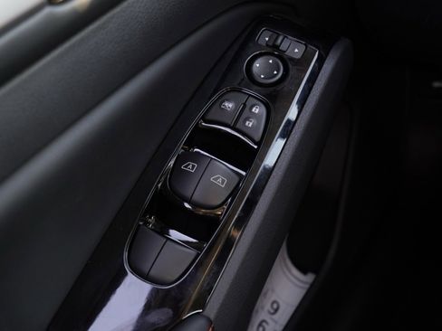 New 2025 Nissan Altima 2.5 SR image 10