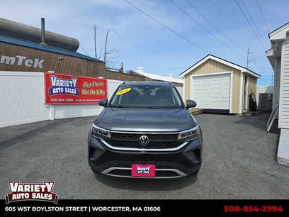 Used 2023 Volkswagen Taos SE w/ Panoramic Sunroof Package