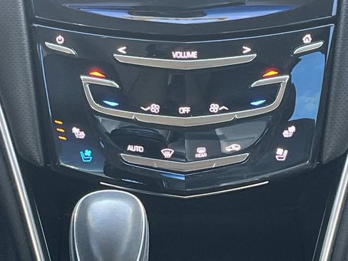 Used 2019 Cadillac XTS Luxury FWD image 16