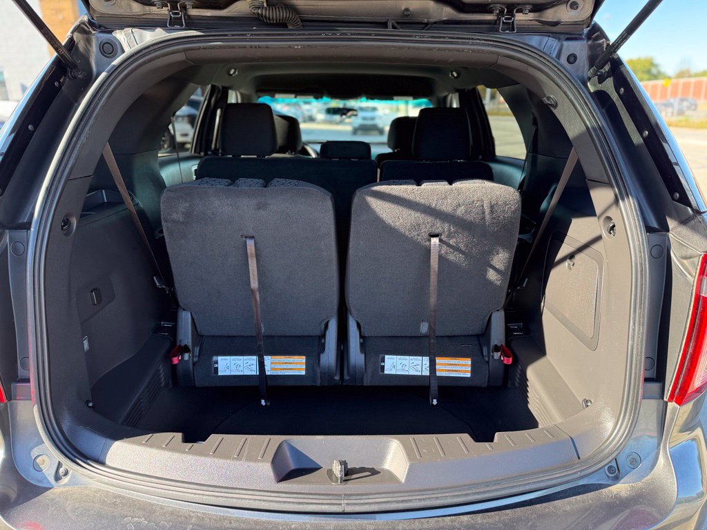 Used 2015 Ford Explorer XLT FWD image 19