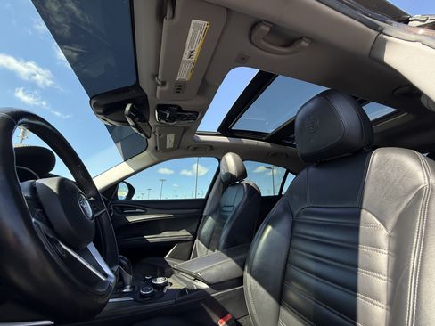 Used 2019 Alfa Romeo Stelvio Ti Lusso w/ Quick Order Package 22X Lusso image 32