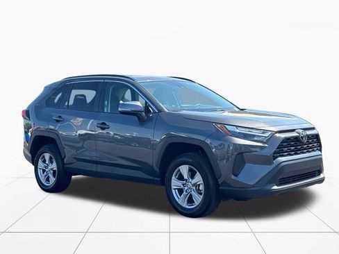 Used 2025 Toyota RAV4 XLE FWD image 8