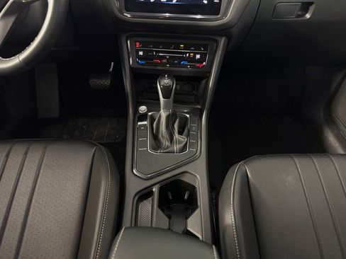 Used 2024 Volkswagen Tiguan Wolfsburg Edition image 17
