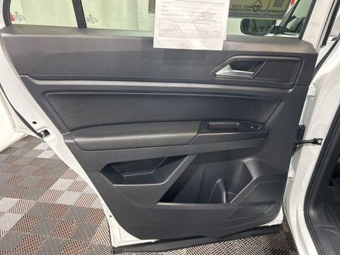 Used 2020 Volkswagen Atlas Cross Sport SEL image 19