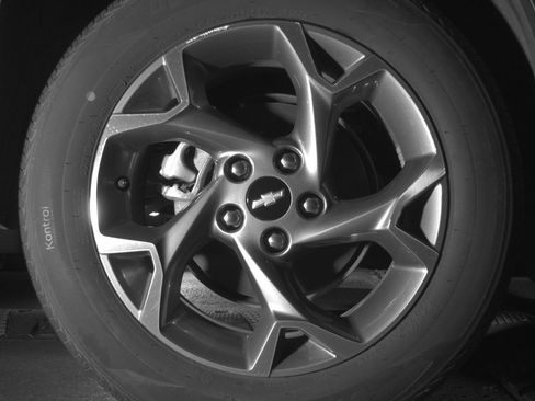 Used 2025 Chevrolet Trax LT FWD image 15
