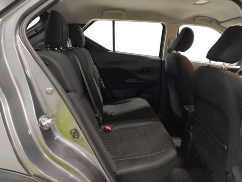 Used 2022 Nissan Kicks S w/ Interior Electronics Package FWD image 19