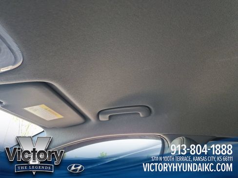 Used 2024 Hyundai Elantra SEL FWD image 18