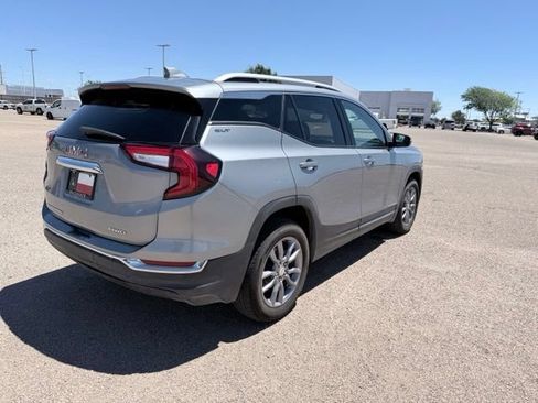 Used 2023 GMC Terrain SLT AWD/4WD image 6