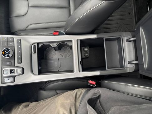 Used 2024 Hyundai Palisade Calligraphy image 25