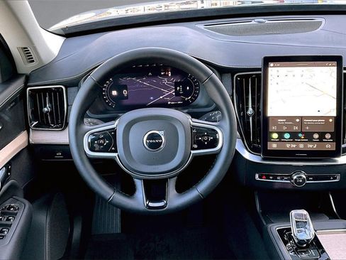 Certified 2026 Volvo XC90 B6 Plus w/ Protection Package Premier image 8