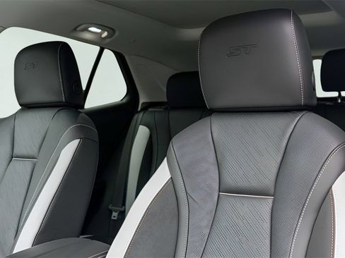 New 2026 Buick Envision Sport Touring image 11