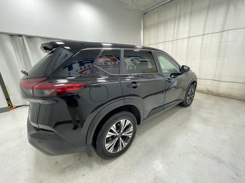 Used 2023 Nissan Rogue SV AWD/4WD image 4