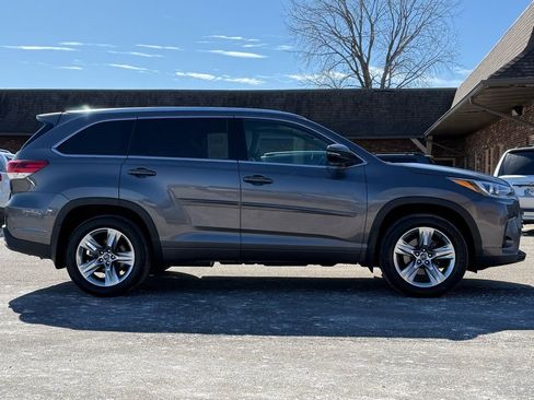 Used 2018 Toyota Highlander Limited w/ Protection Package #3 image 6