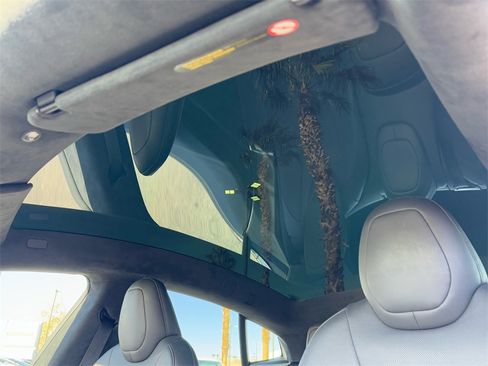 Used 2021 Tesla Model S Plaid image 12