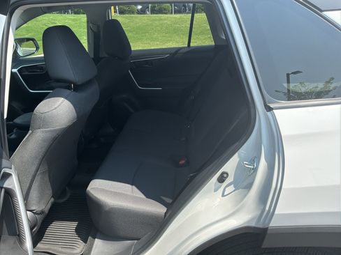 Used 2025 Toyota RAV4 LE FWD image 30
