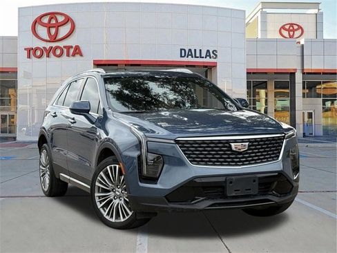 Used 2024 Cadillac XT4 Premium Luxury image 1
