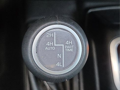 Used 2023 Jeep Wrangler Unlimited Sahara AWD/4WD image 18