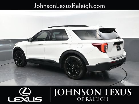 Used 2024 Ford Explorer ST-Line w/ Class IV Trailer Tow Package RWD image 7