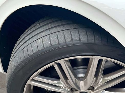 Used 2022 Bentley Flying Spur Plug-In Hybrid image 39