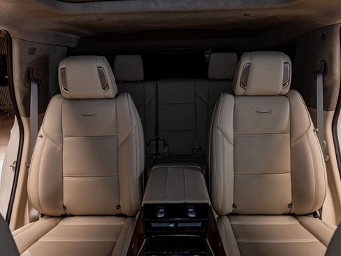 Used 2025 Cadillac Escalade Sport Platinum AWD/4WD image 24
