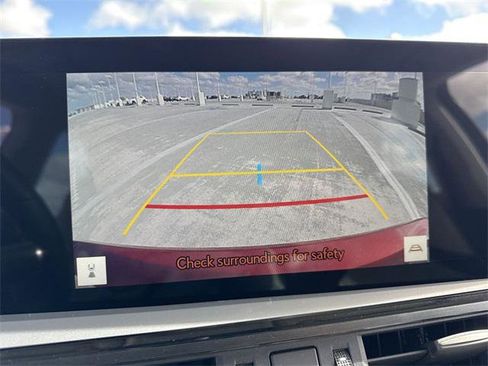 Certified 2024 Lexus ES 350 w/ Luxury Package image 17