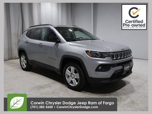 Certified 2022 Jeep Compass Latitude AWD/4WD image 1