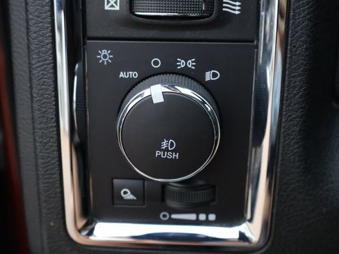 Used 2018 RAM 3500 Laramie w/ Cold Weather Group AWD/4WD image 41