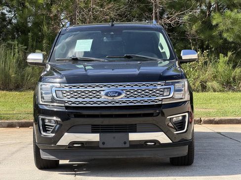 Used 2018 Ford Expedition Max Platinum AWD/4WD image 4