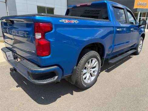 Used 2022 Chevrolet Silverado 1500 Custom AWD/4WD image 3