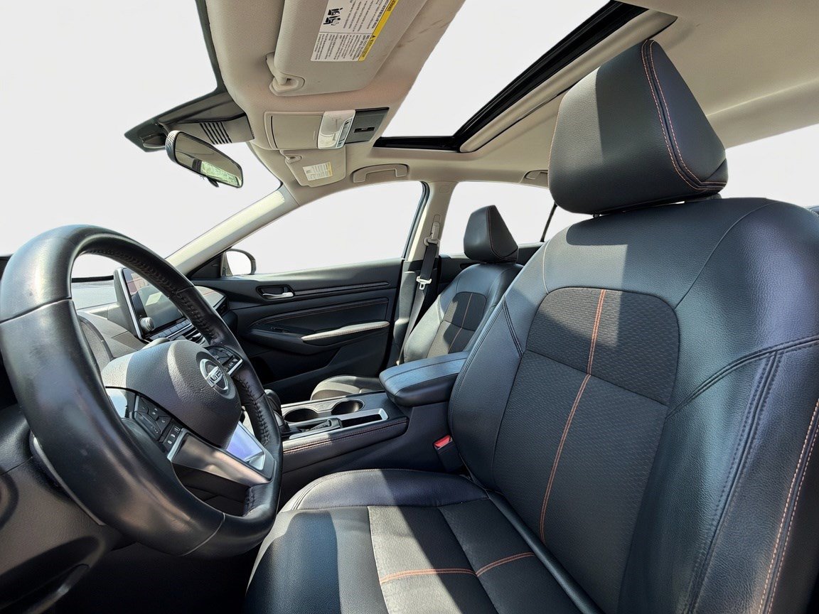 Used 2020 Nissan Altima 2.5 SR w/ Premium Package FWD image 12
