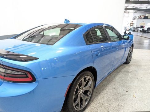 Used 2015 Dodge Charger R/T image 3