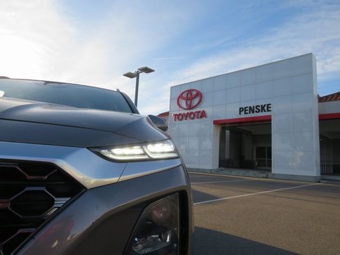 Used 2020 Hyundai Santa Fe SEL w/ Convenience Package image 4