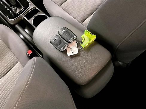 Used 2018 Kia Forte LX image 33