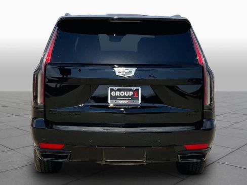 Used 2023 Cadillac Escalade ESV Sport w/ LPO, ONYX Package AWD/4WD image 5