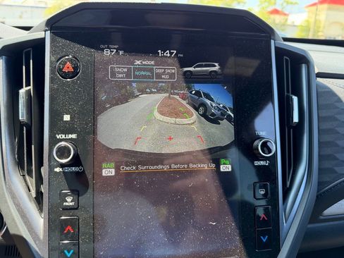 Used 2025 Subaru Forester Limited image 33