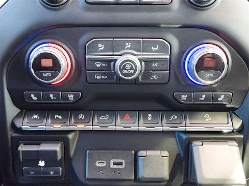 Used 2022 Chevrolet Silverado 1500 LTZ w/ LTZ Premium Texas Edition image 20