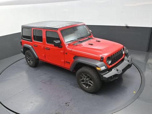Used 2024 Jeep Wrangler Unlimited Sport AWD/4WD image 12