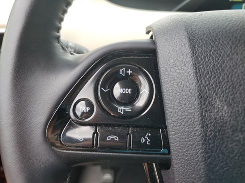 Used 2022 Toyota Prius Limited image 25