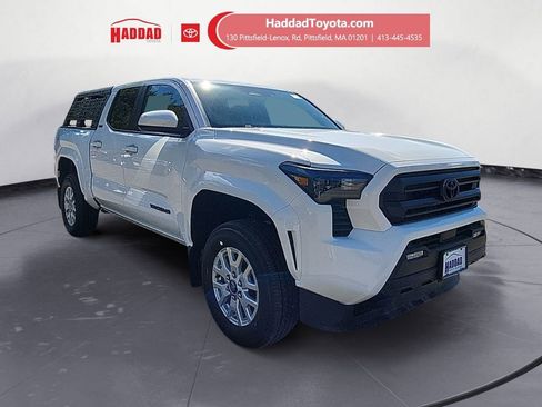 New 2025 Toyota Tacoma SR5 image 7