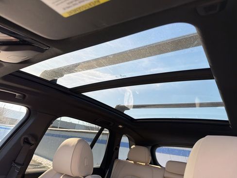 Used 2022 BMW X5 xDrive40i w/ Premium Package image 11