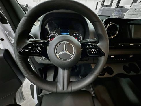 Used 2026 Mercedes-Benz Sprinter 2500 image 22